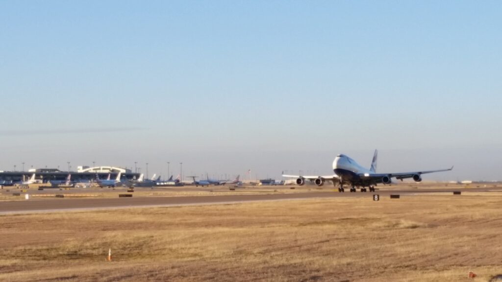 Boeing 747 take off in Dallas Texas